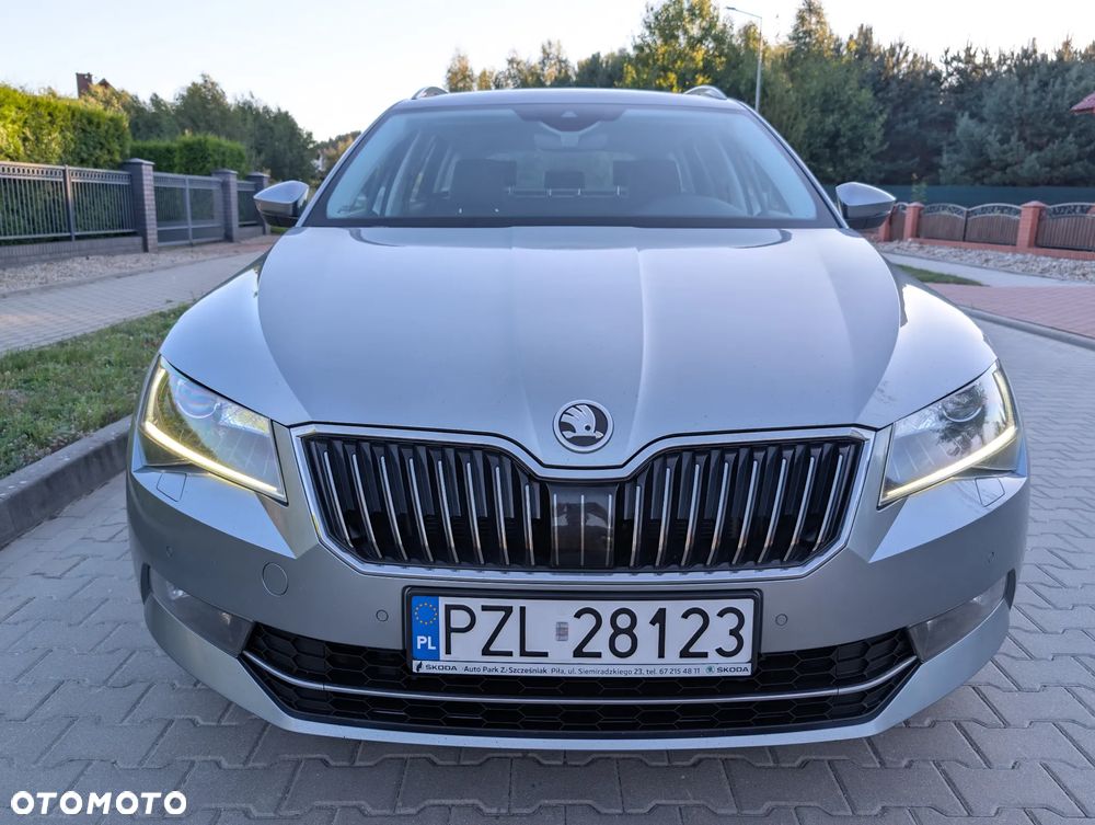Skoda Superb 2.0 TDI DSG Style - 35