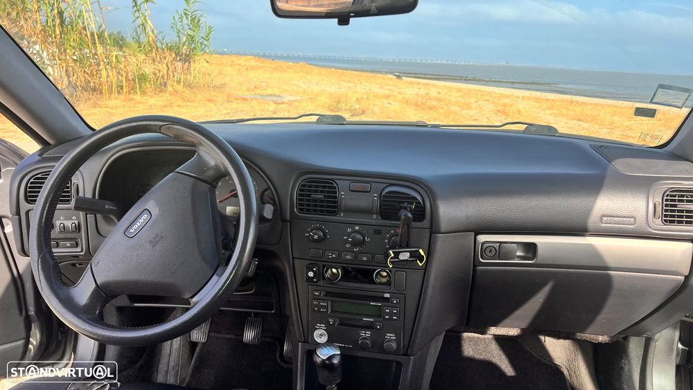 Volvo S40 1.6 - 8