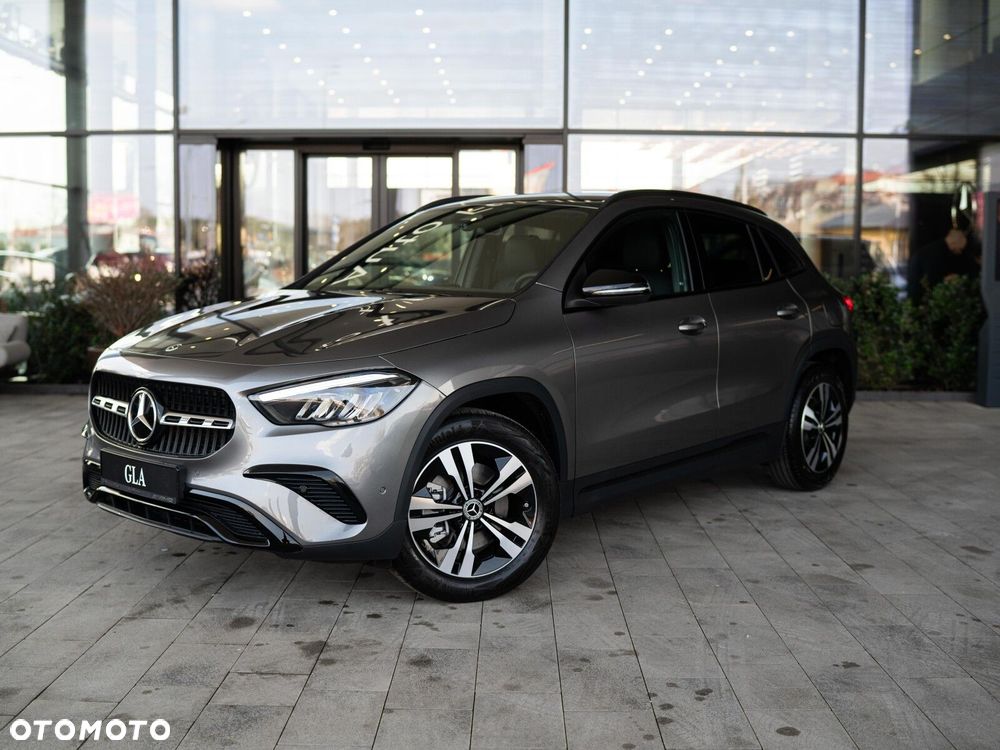 Mercedes-Benz GLA - 3
