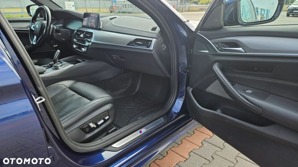 BMW Seria 5 520d xDrive M Sport sport - 10
