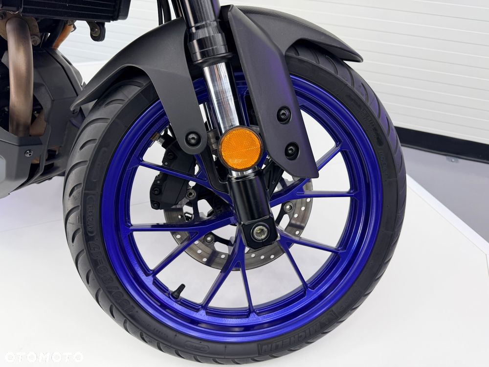 Yamaha MT - 19