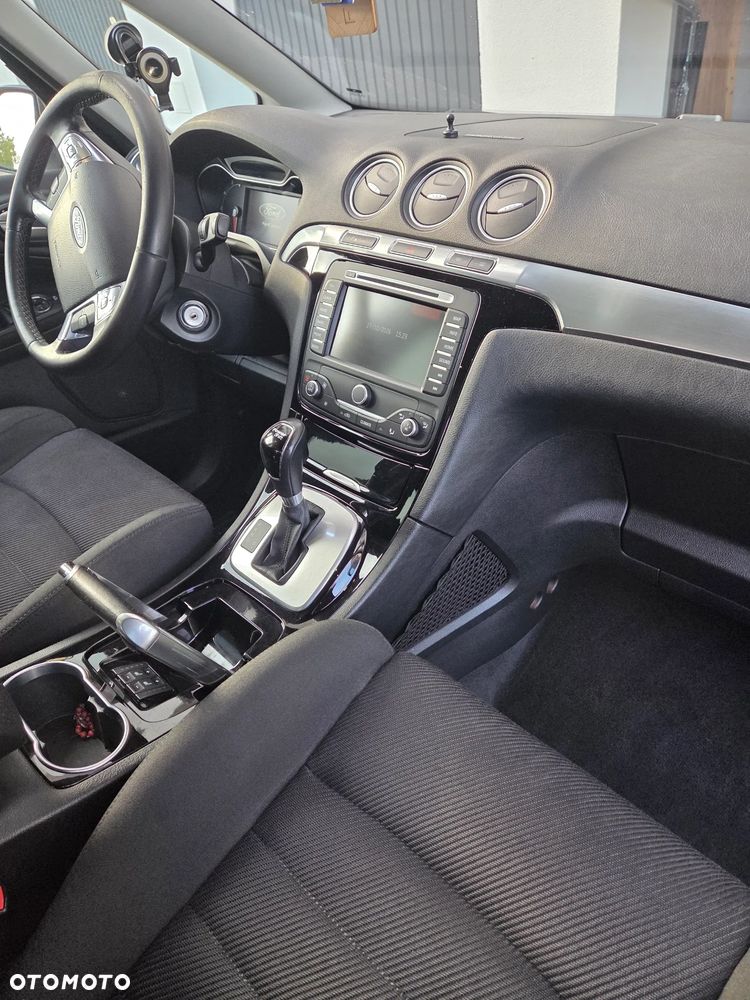Ford S-Max - 24