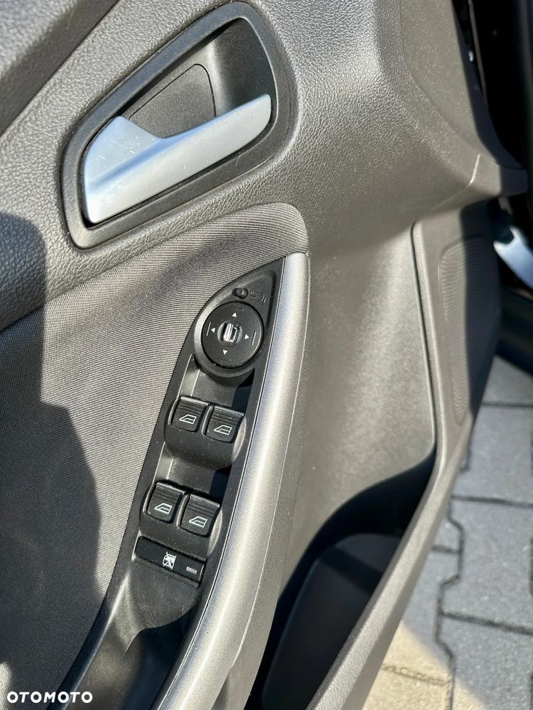 Ford Focus - 39