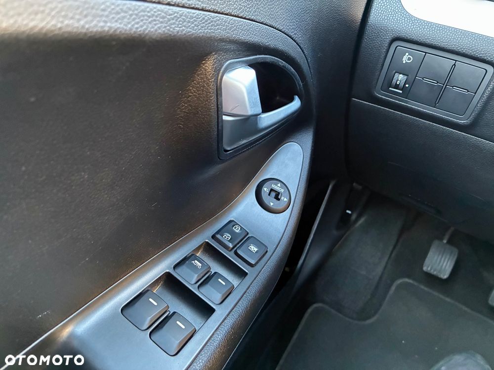 Kia Picanto 1.0 L - 24