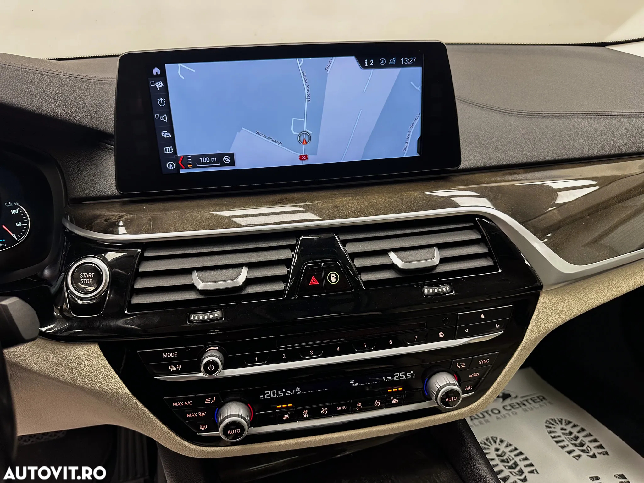 BMW Seria 5 530e Aut. Sport Line - 32