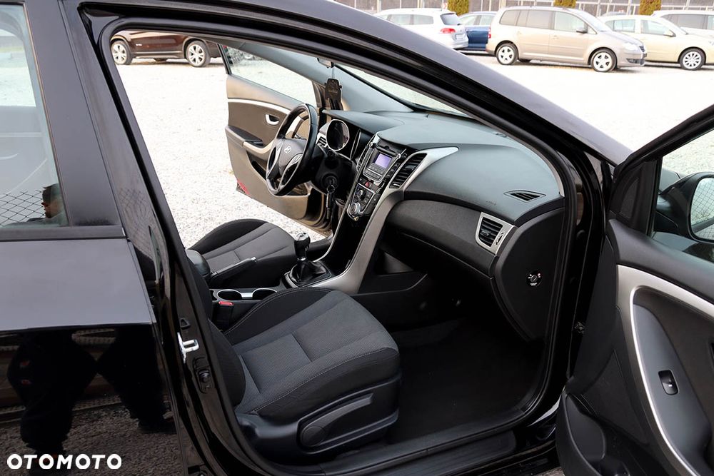 Hyundai i30 i30cw 1.4 CRDi Advantage - 20