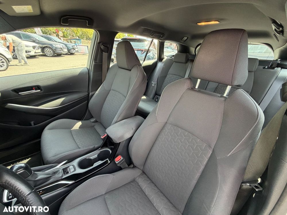 Toyota Corolla 1.8 HSD Business - 14