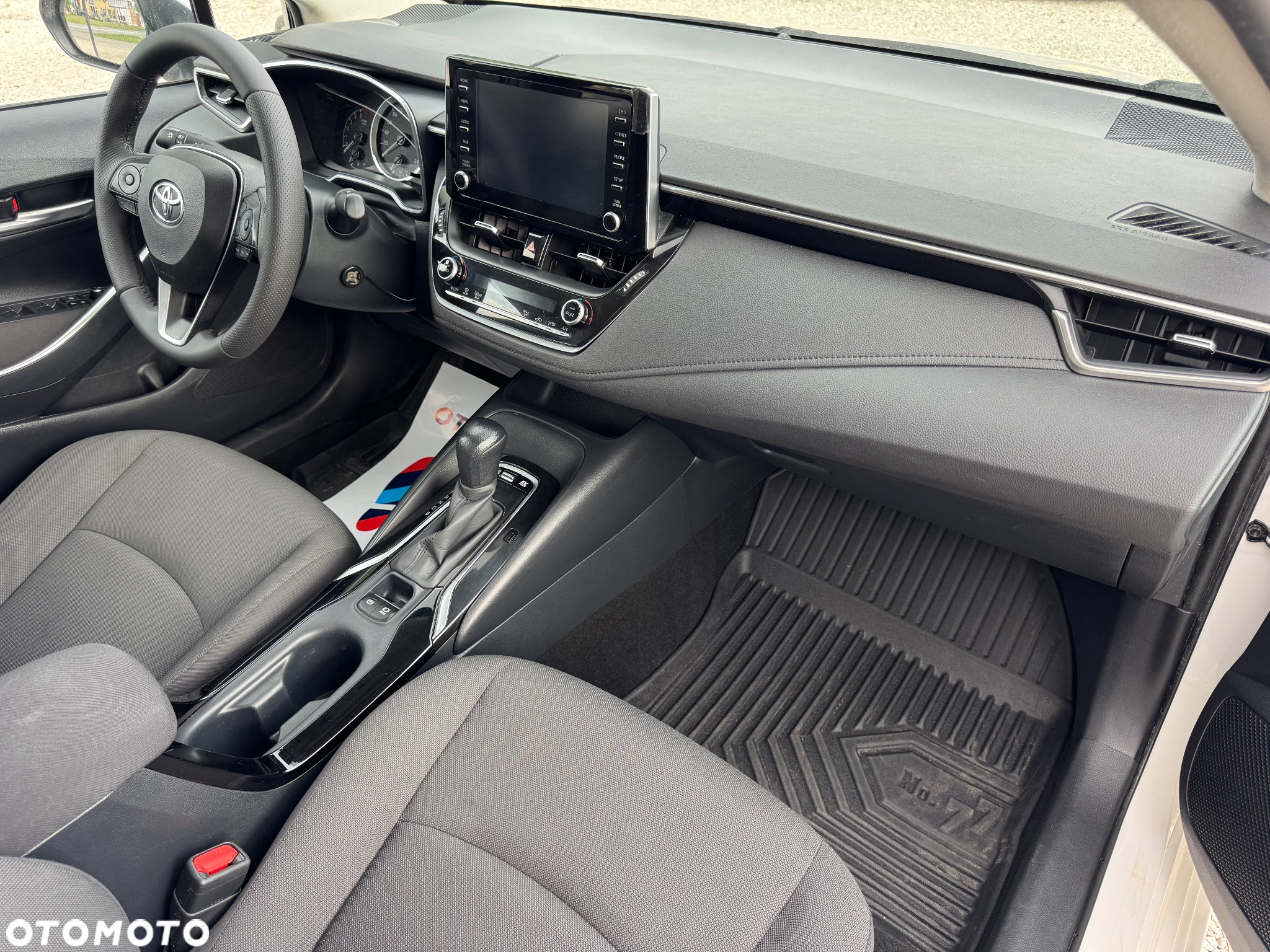 Toyota Corolla 1.8 Hybrid Active - 17