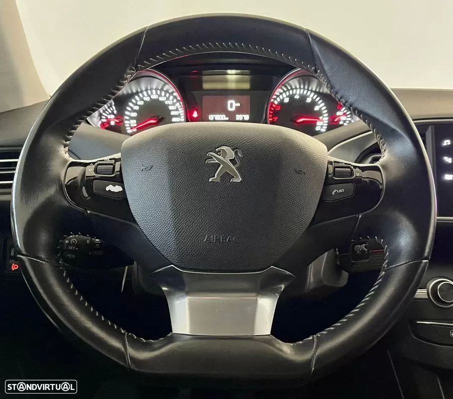 Peugeot 308 1.2 PureTech Style - 11