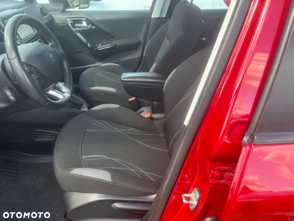 Peugeot 208 1.2 PureTech Active - 37