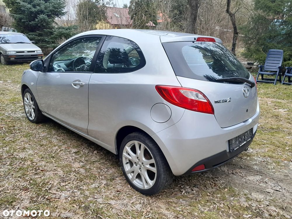Mazda 2 - 3
