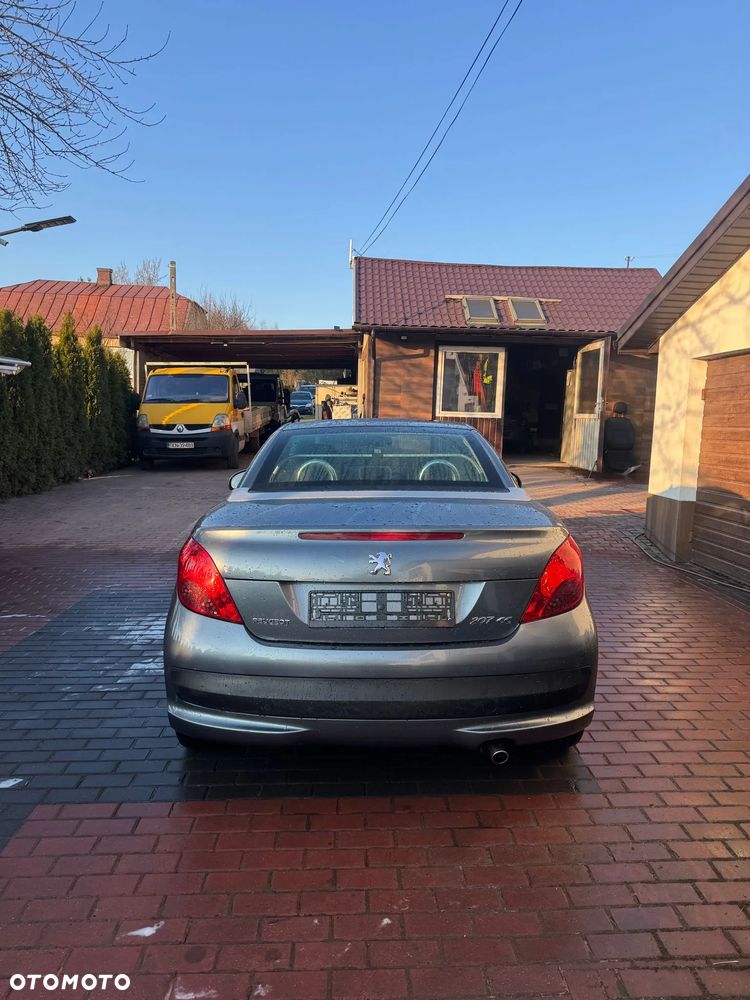 Peugeot 207 CC - 12