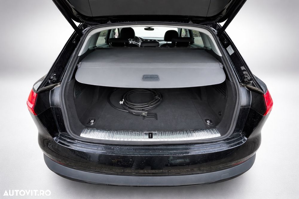 Audi e-tron quattro S - 5