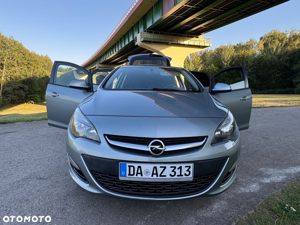 Opel Astra 1.4 Turbo 150 Jahre - 7
