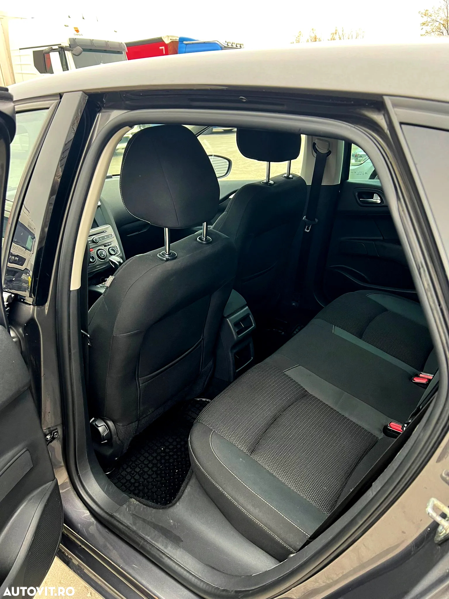 Citroën C4 BlueHDi 120 Stop&Start EAT6 Selection - 7