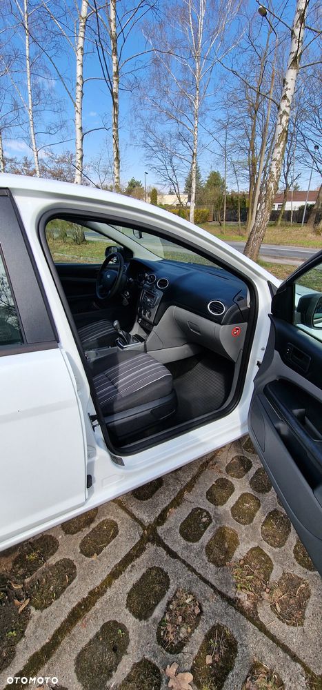 Ford Focus 1.6 TDCi Trend - 8