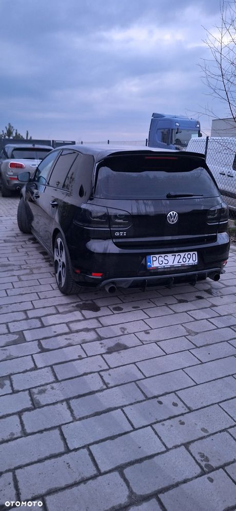 Volkswagen Golf ver-2-0-tsi-gti - 9