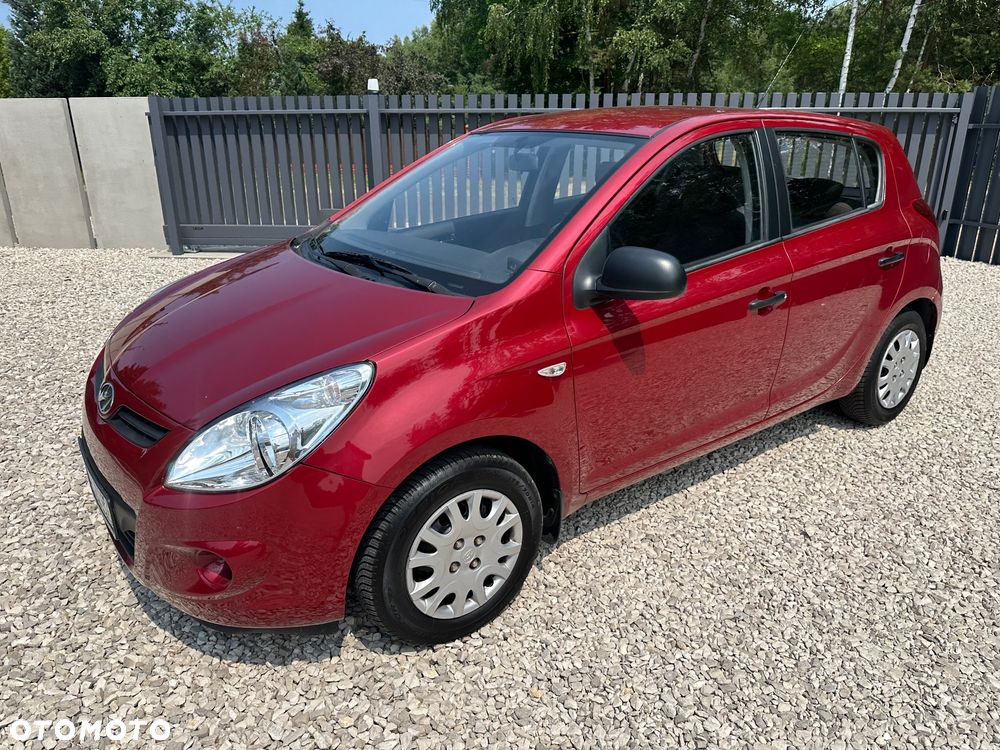 Hyundai i20 1.2 Classic + - 8