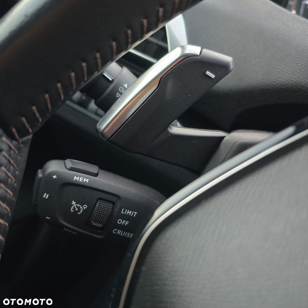 Peugeot 5008 PureTech 130 EAT8 Stop & Start Roadtrip - 30