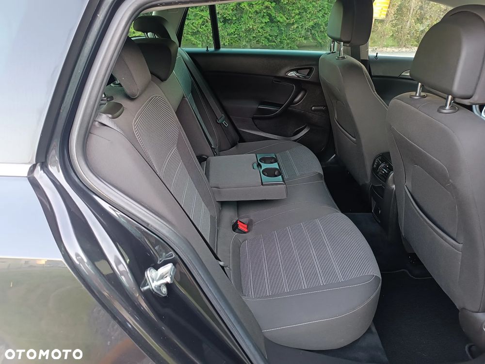 Opel Insignia 1.6 Turbo Sport - 17