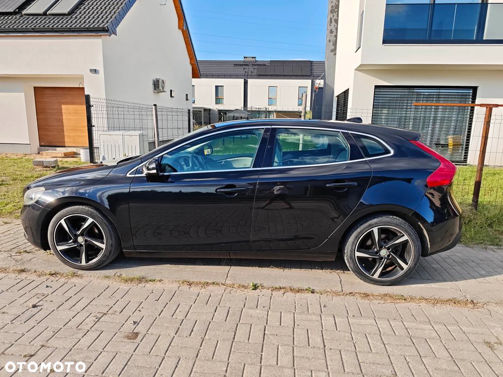 Volvo V40 D2 Momentum - 1