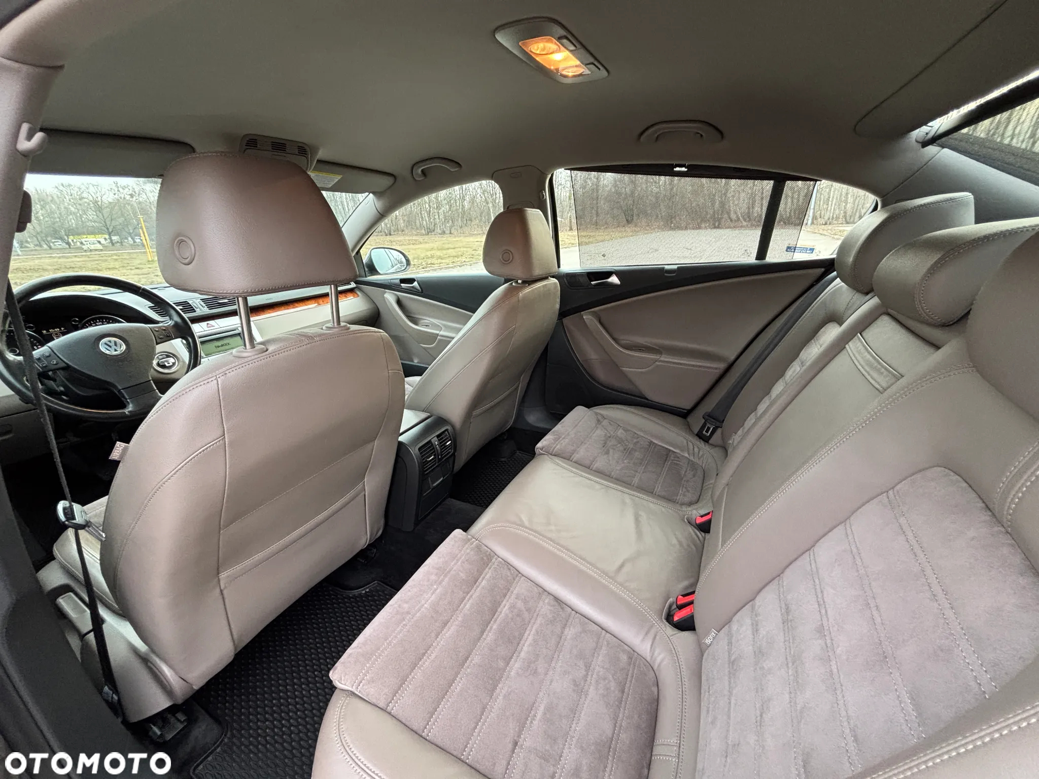 Volkswagen Passat 2.0 TDI DPF Highline DSG - 28
