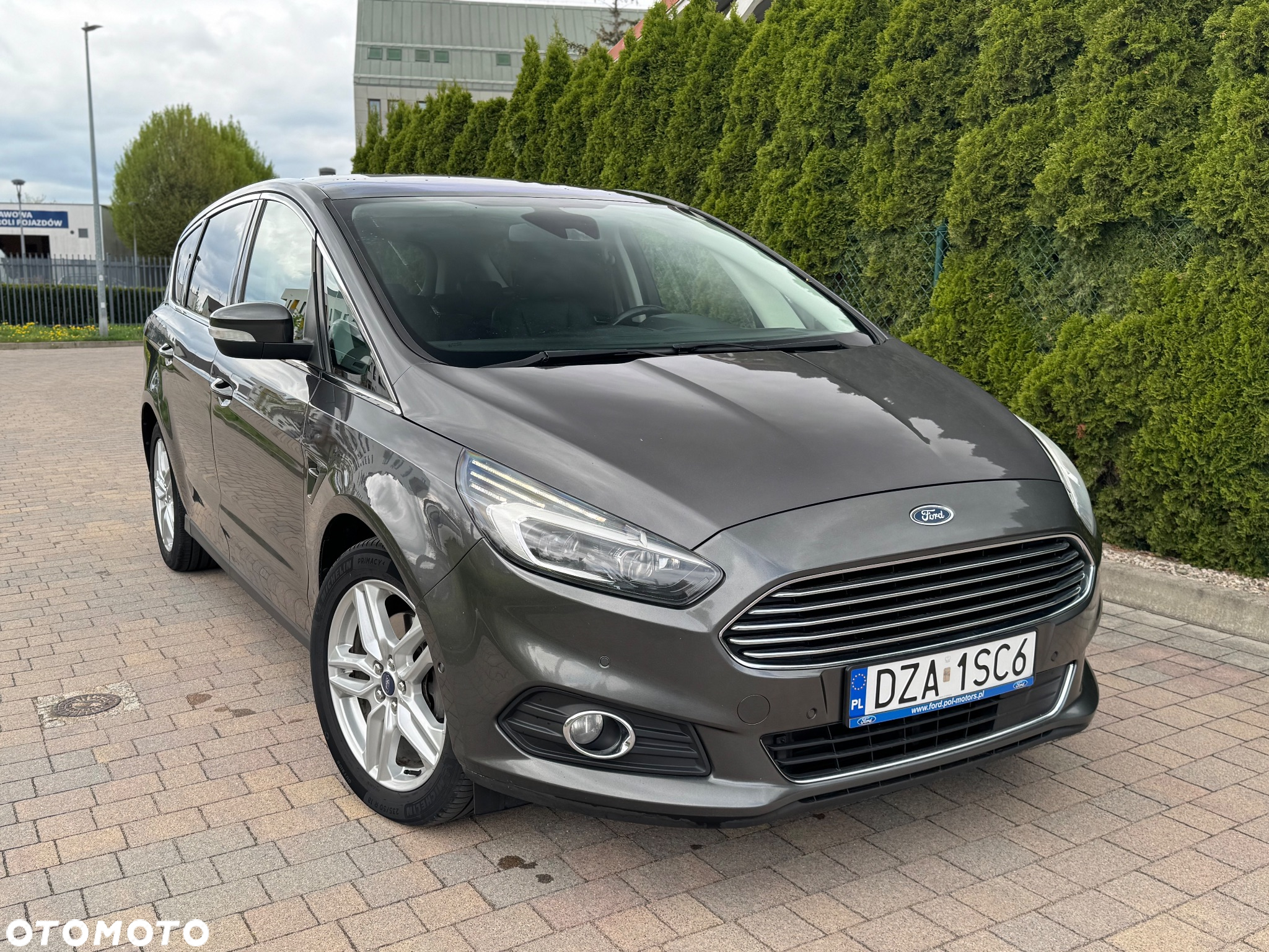 Ford S-Max - 34