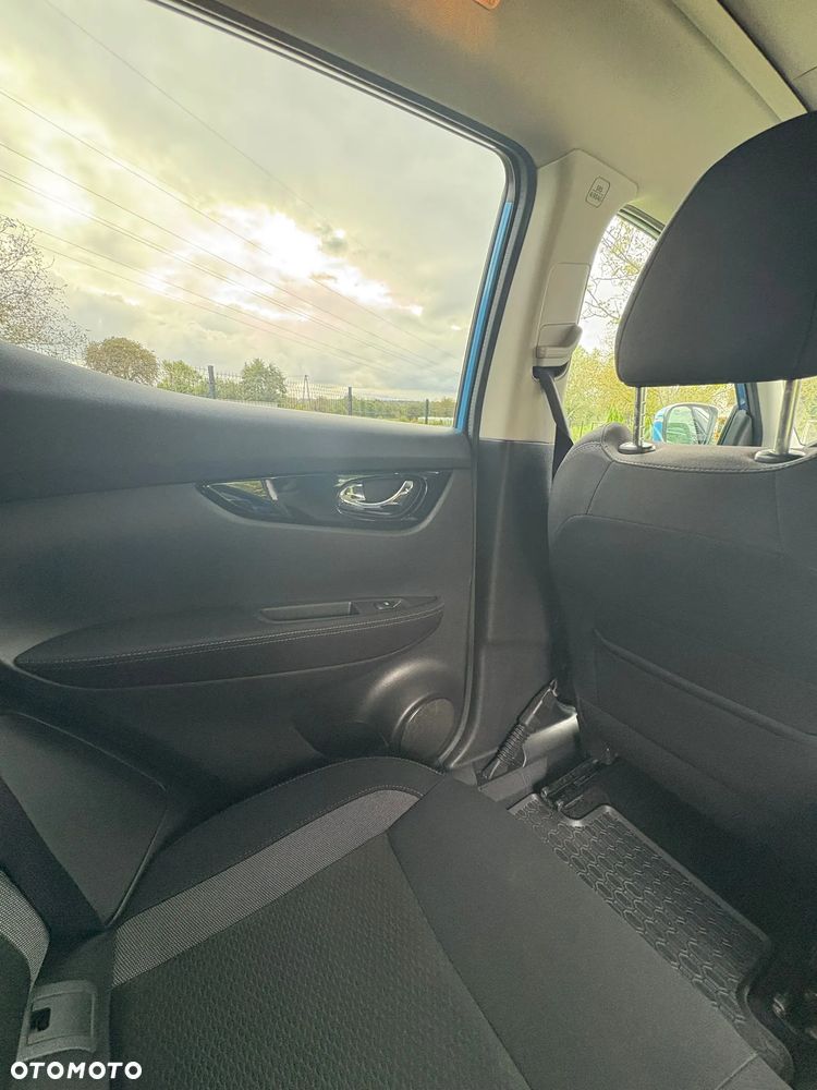 Nissan Qashqai 1.3 DIG-T N-Connecta EU6d - 12