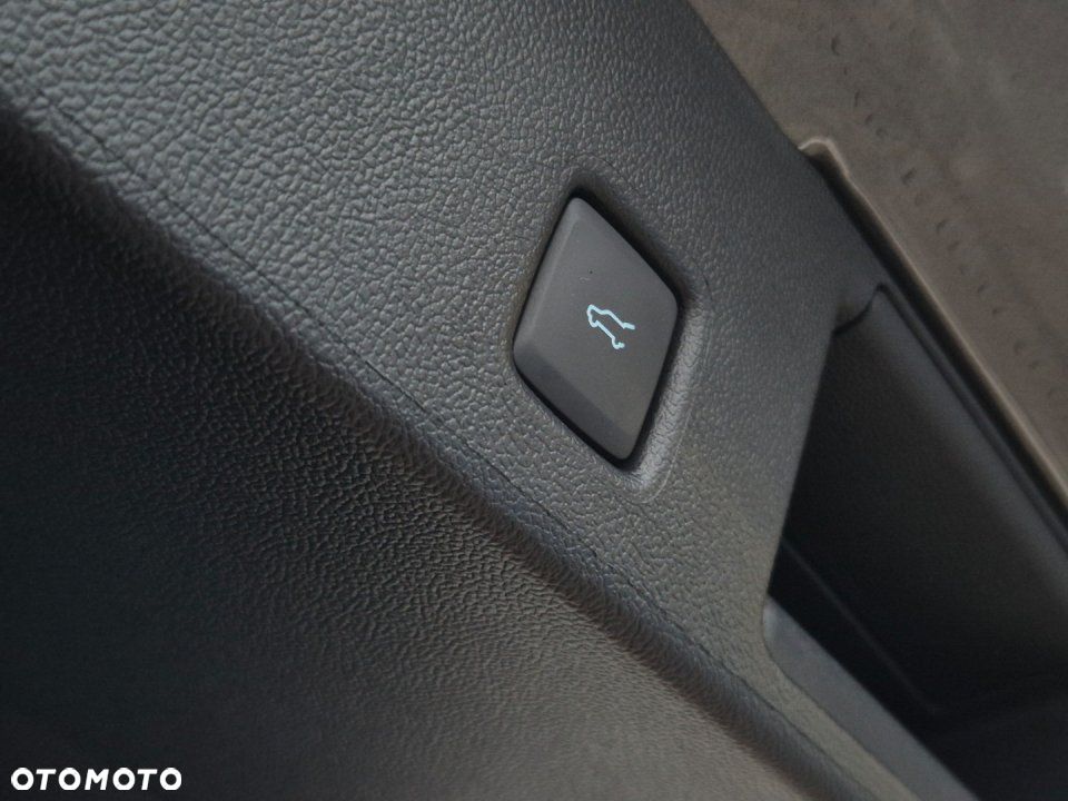 Ford Kuga - 11