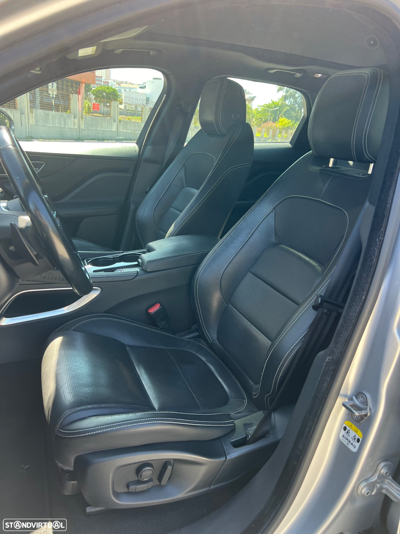 Jaguar F-Pace 2.0 i4D R-Sport Aut. - 37