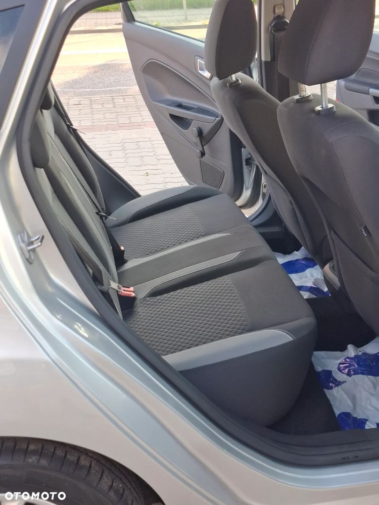 Ford Fiesta 1.25 Silver X Plus EU6 - 25