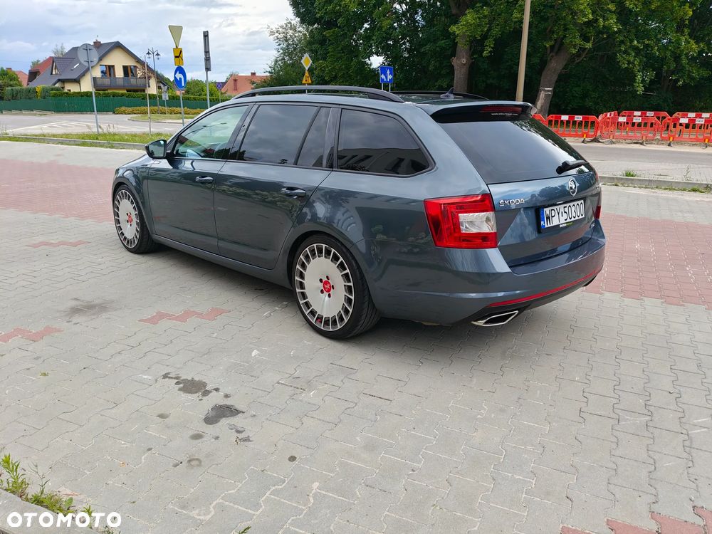 Skoda Octavia 2.0 TDI RS DSG - 3
