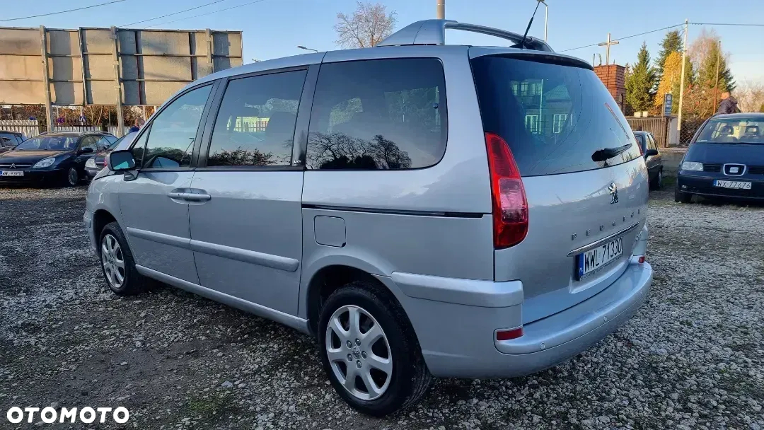 Peugeot 807 2.0 HDi SR - 24