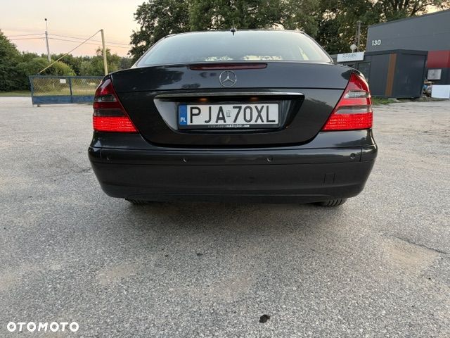 Mercedes-Benz Klasa E - 16