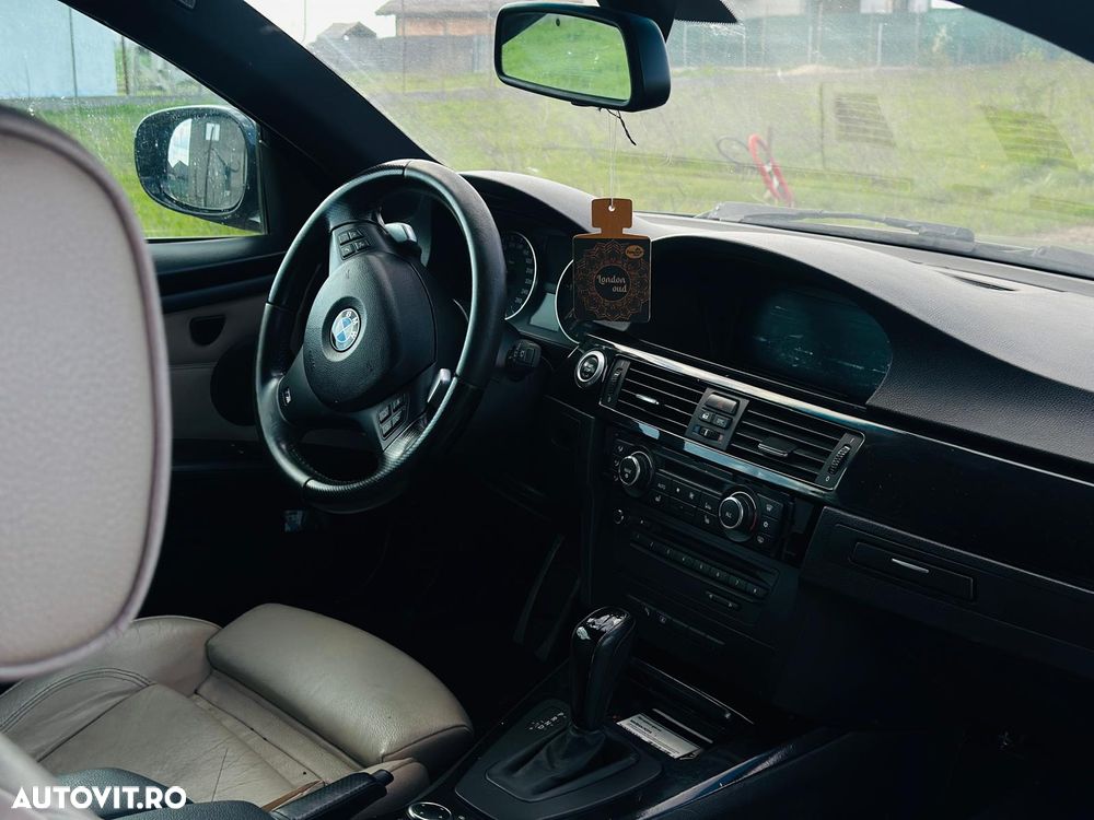 BMW Seria 3 320d Aut. - 11