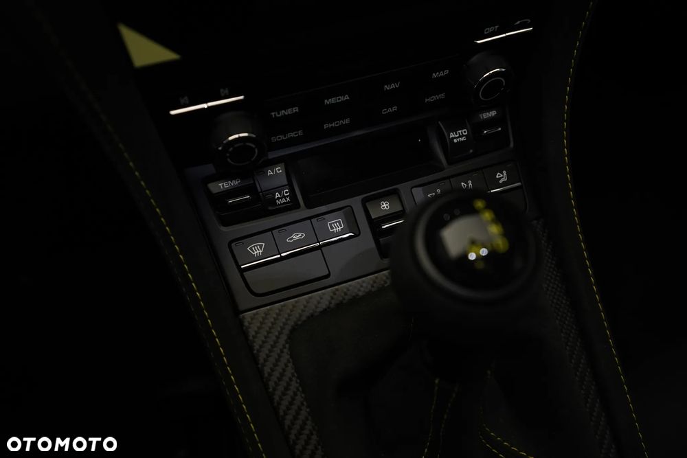 Porsche 718 Cayman GPF GT4 RS PDK - 18