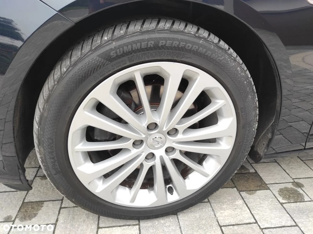 Opel Insignia CT 2.0 CDTI 4x4 Exclusive S&S - 16