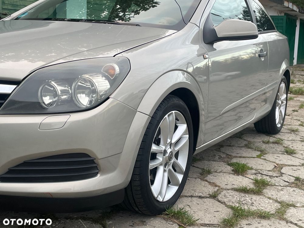 Opel Astra GTC 1.4 Cosmo - 10