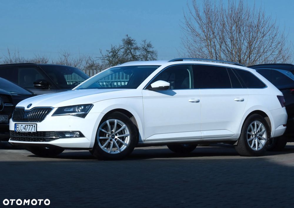 Skoda Superb 2.0 TDI Ambition DSG7 - 29