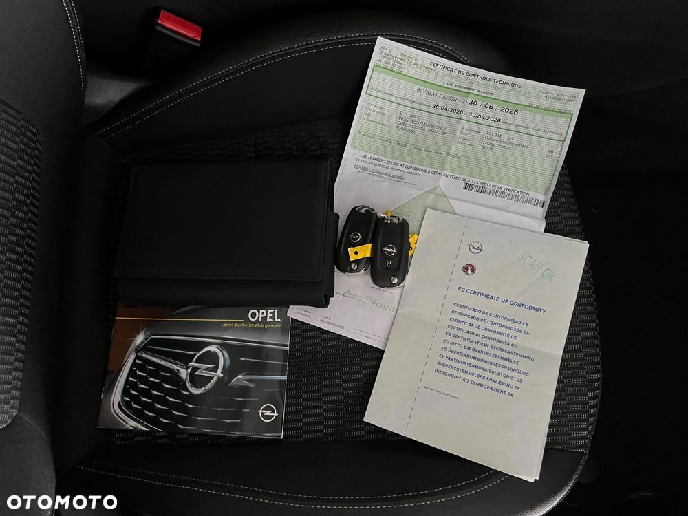 Opel Insignia - 38