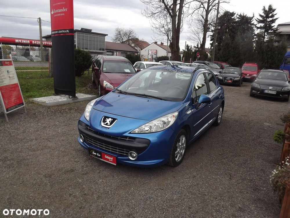 Peugeot 207 - 1