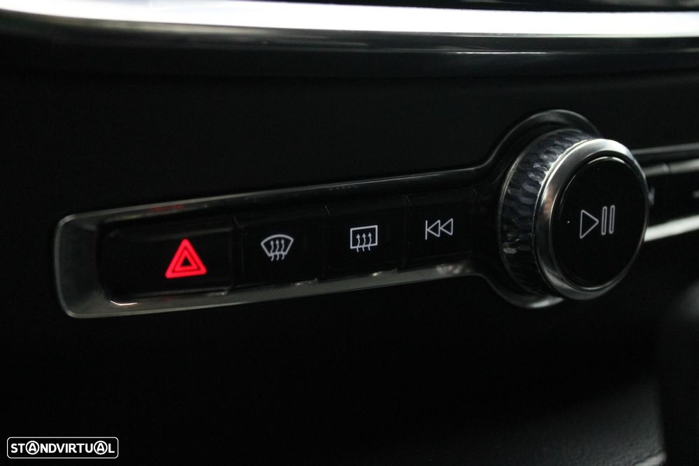 Volvo V60 2.0 T6 AWD TE R-Design Expression — fotografia 20