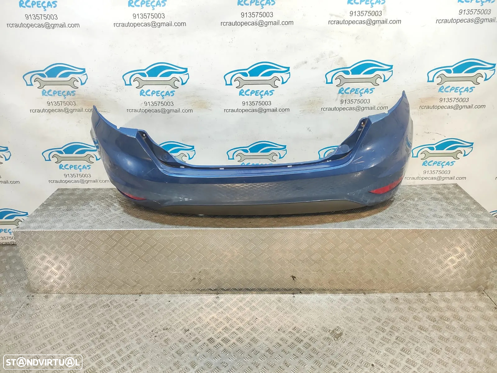 Parachoques Traseiro Original Ford Fiesta MK6 8A6117K823 2008 –  2017 - 2