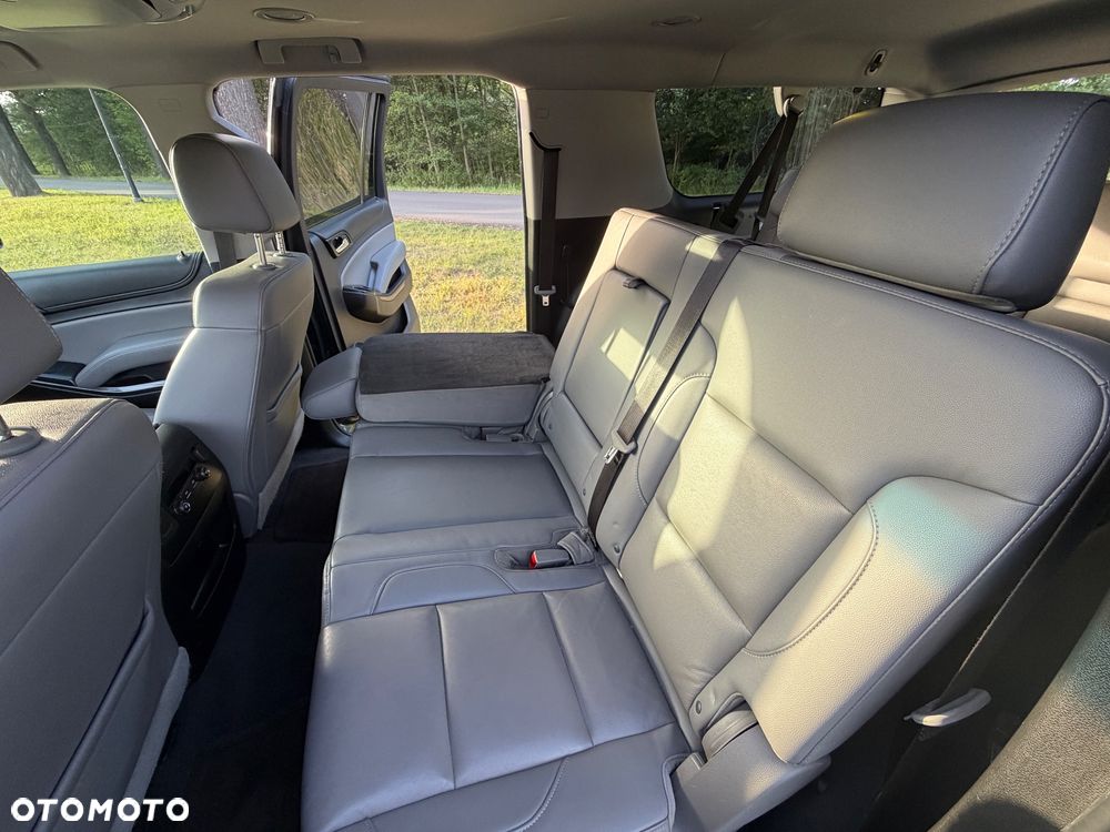 Chevrolet Suburban - 22