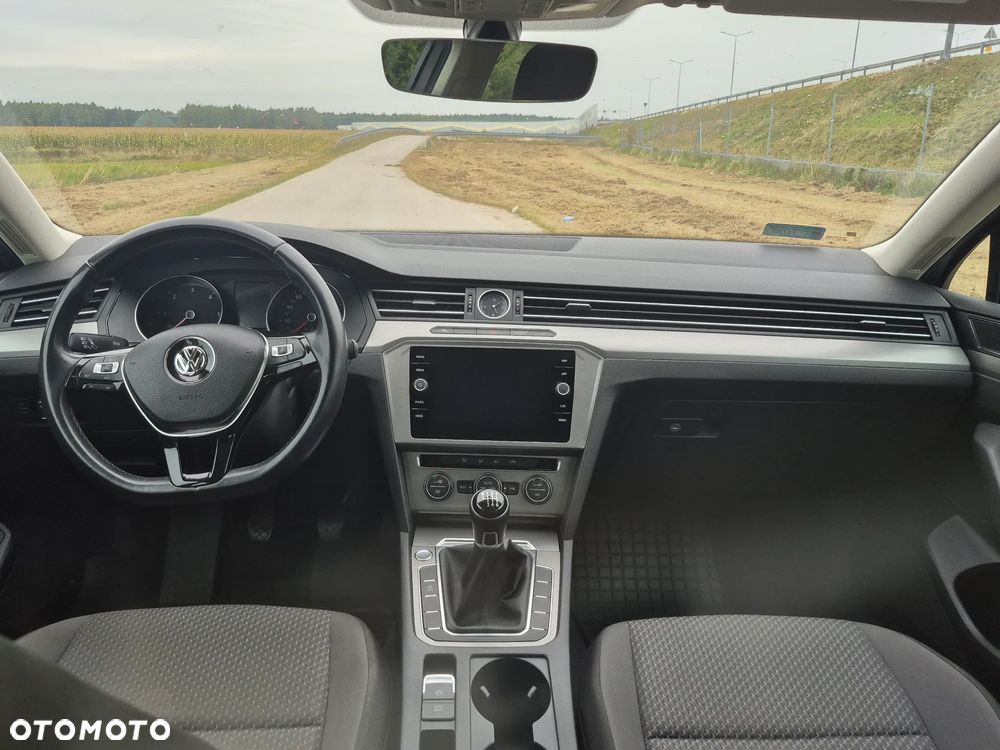 Volkswagen Passat 2.0 TDI BMT Trendline - 8
