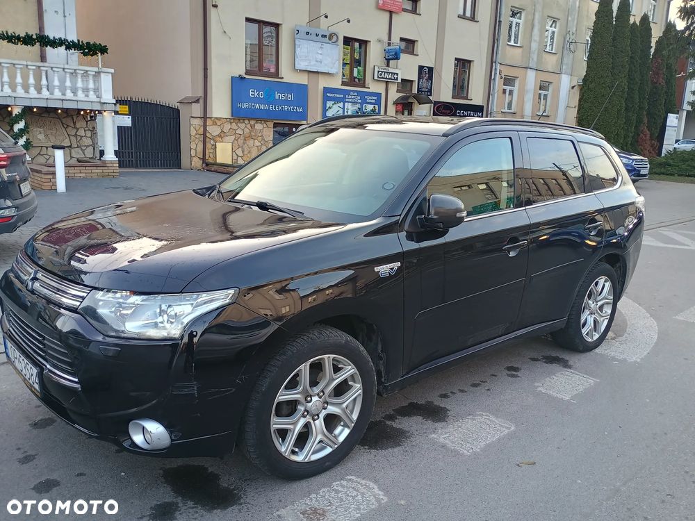 Mitsubishi Outlander 2.0 4WD Top - 5