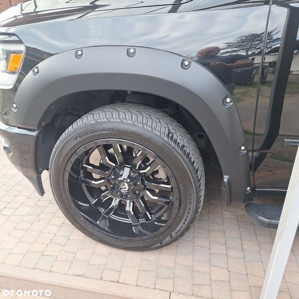 Dodge RAM 5.7 4x4 - 3