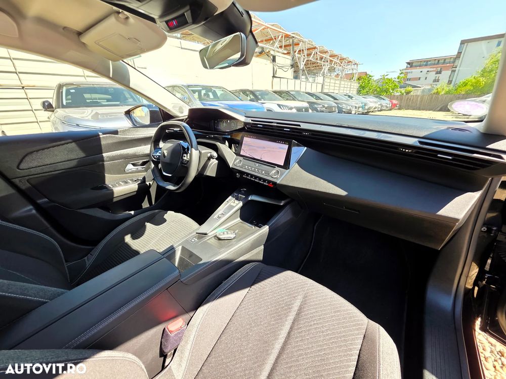 Peugeot 308 1.6L 180 EAT8 PHEV Allure Pack - 18