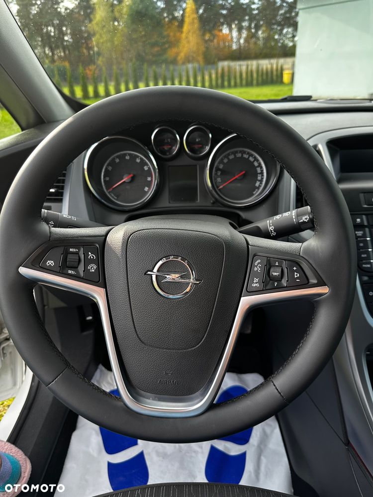 Opel Astra IV GTC 1.6 T Active - 19