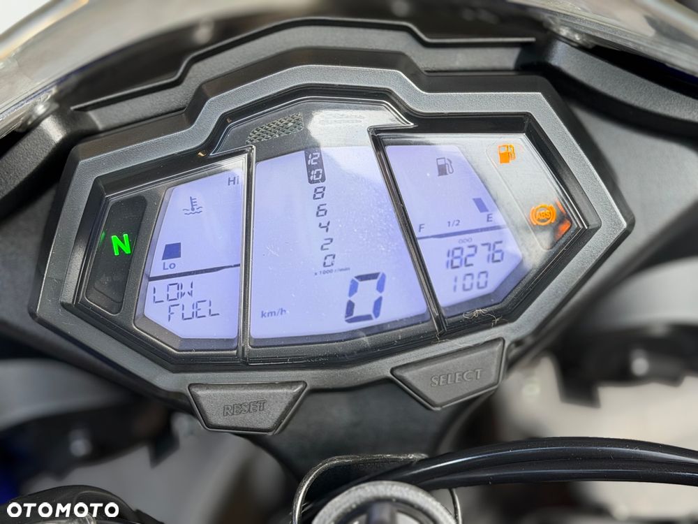 Yamaha YZF - 23